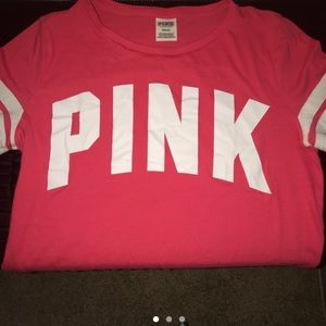 VS Pink tee